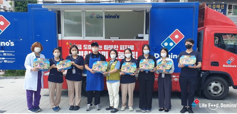 [생활경제 이슈] 도미노피자, 헌혈의 날 맞아 서울 동부병원 헌혈자들에게 피자 기부 外
