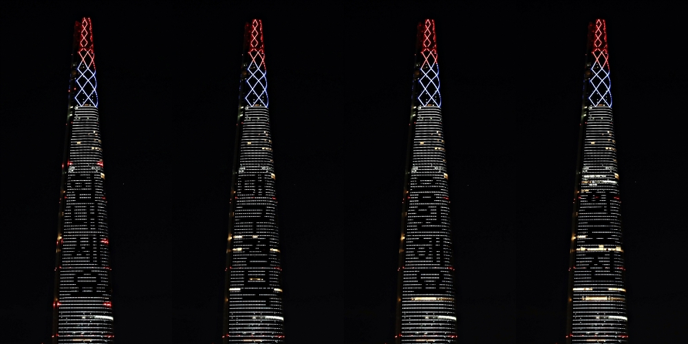 롯데월드타워, ‘코로나19’ 극복 위한 응원의 불빛