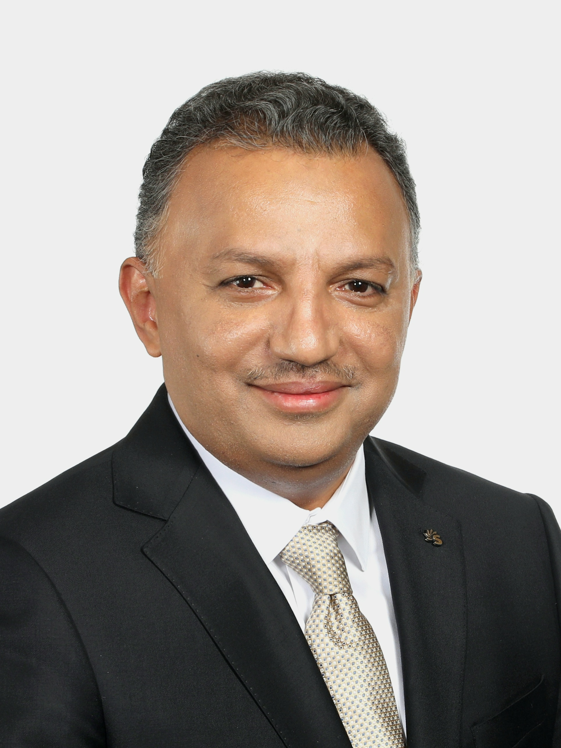 안와르 알 히즈아지 CEO