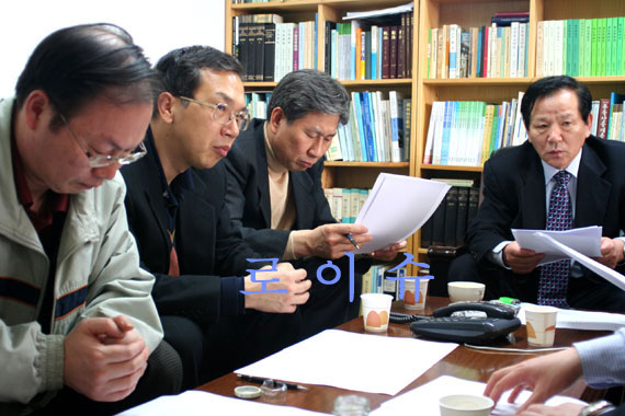 로스쿨법 비대위, 긴급 대책회의 현장