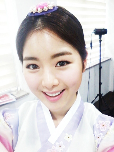 ▲한지우한복셀카