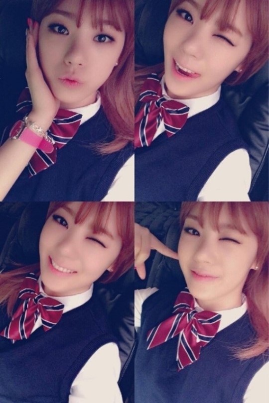 ▲리지교복셀카(사진=리지트위터)
