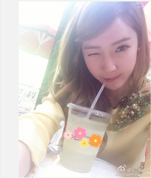 ▲제시카윙크셀카(사진=제시카웨이보)
