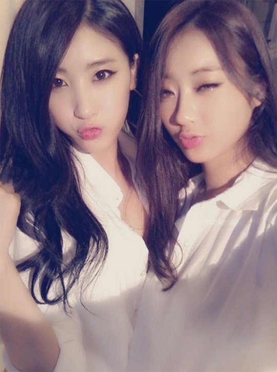 ▲고백데이현아경리(사진=나인뮤지스)
