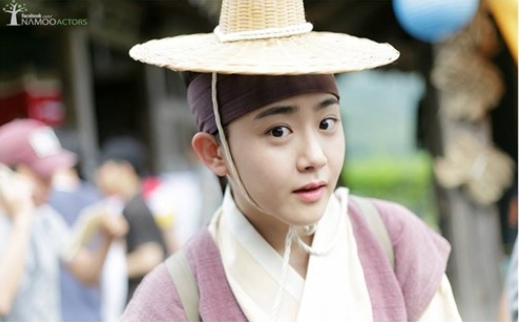 ▲문근영눈부상(사진=나무엑터스)