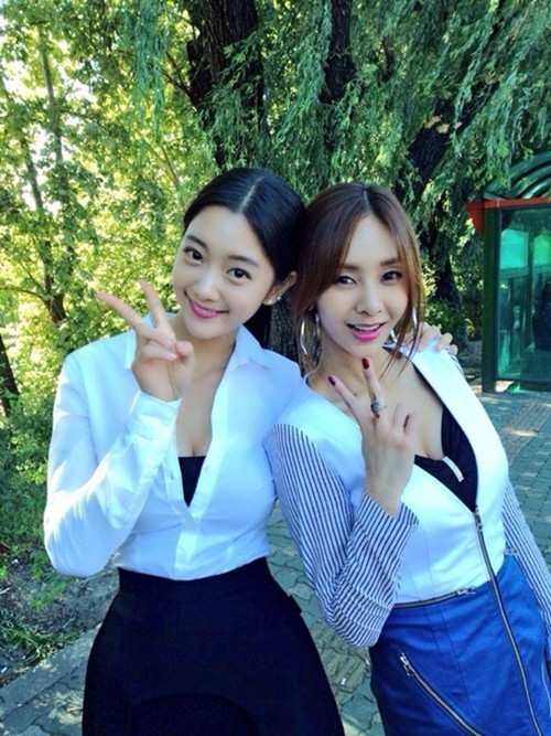 ▲지나클라라다정샷(사진=클라라트위터)
