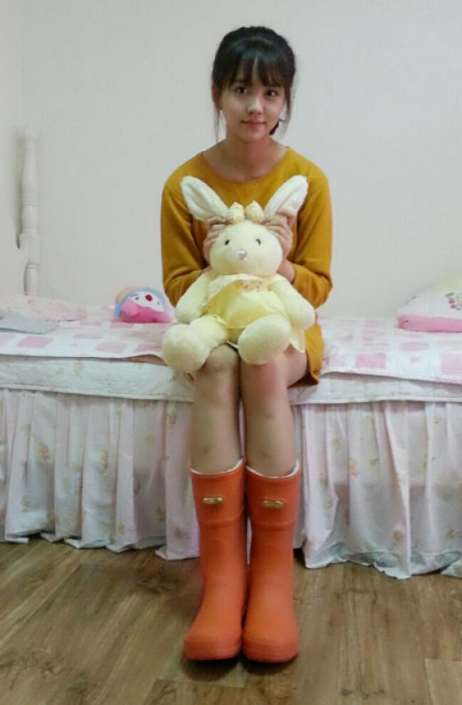 ▲이성재부츠선물(사진=김소현트위터)