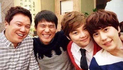 ▲라디오스타회식사진(사진=규현트위터)