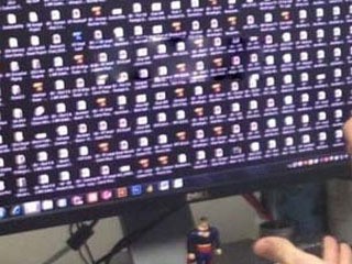 ▲폴더가싫은남자(사진=인터넷게시판)