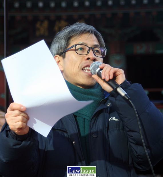▲열변하는권영국변호사