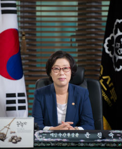 ▲윤진숙장관(사진=해양수산부홈페이지)