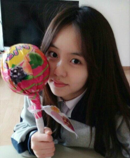 ▲김소현사탕인증샷(사진=김소현트위터)