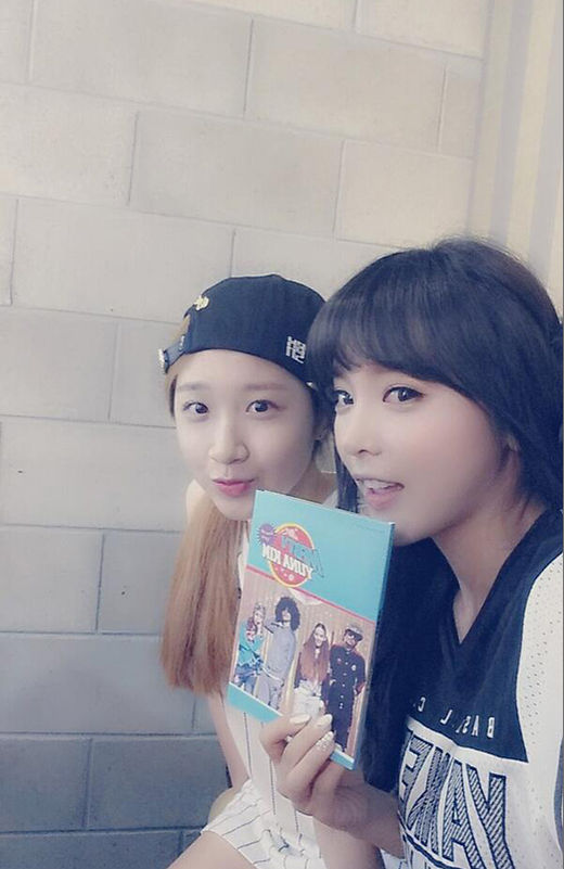 ▲유나킴홍진영(사진=홍진영트위터)