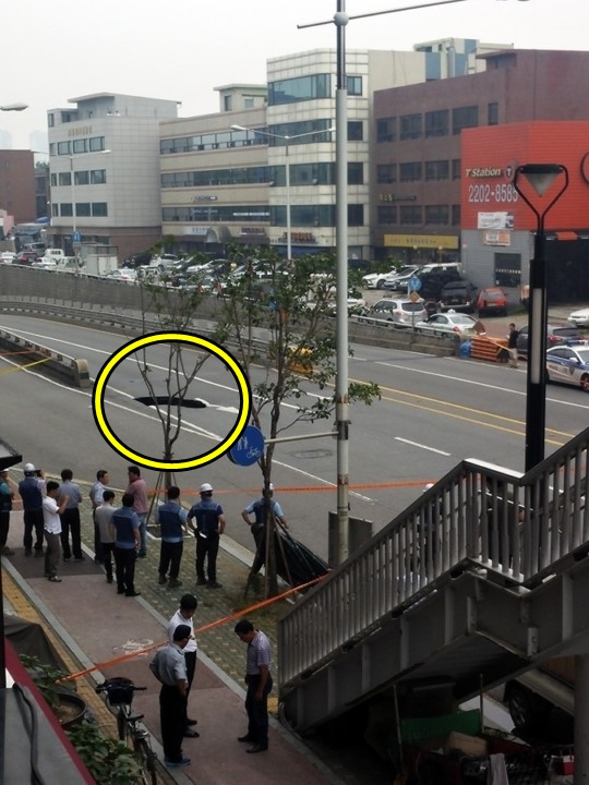 ▲석촌동싱크홀(사진=온라인커뮤니티)