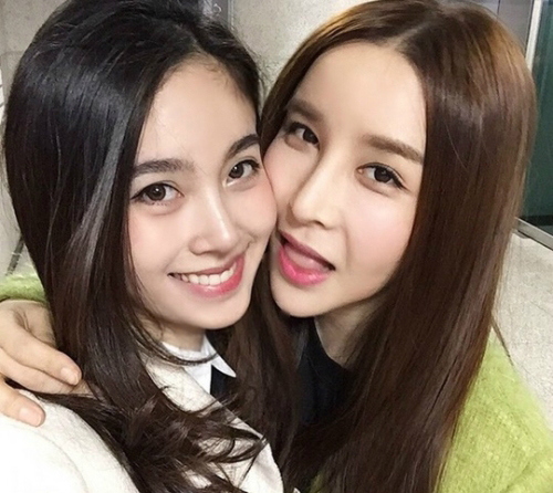 하리수 인증샷, '트리차다와 알콩달콩...무슨 사이?'