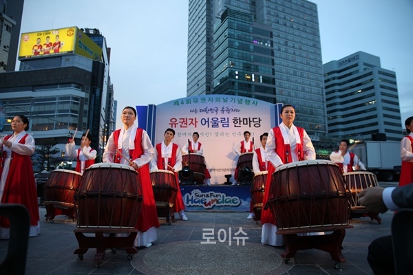▲문화마루대북공연팀의공연모습.(사진제공=부산선관위)