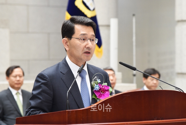▲8일대법원에서취임식을갖고있는박상옥신임대법관(사진제공=대법원)