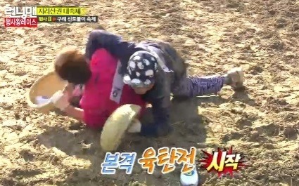 복면가왕 클레오파트라 후보 김연우, 이특과 몸싸움을?