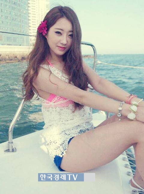 컬투쇼 나인뮤지스 경리, '요트 위 핫팬츠 요염한 각선미'