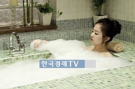 오 나의 귀신님 박보영 떠난다 공개…아찔 쇄골 드러낸 목욕신