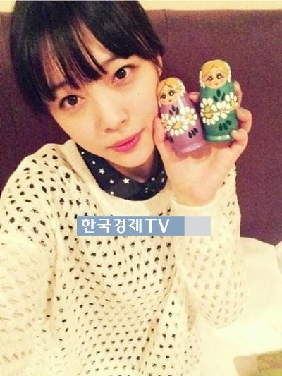 설리 에프엑스 탈퇴, ‘인형 들고 아기들이 계속 나와요’