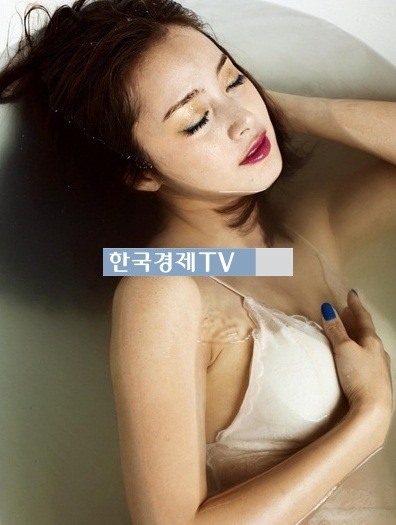 주원 김태희, ‘속옷 사이에 드러난 김태희 살결’