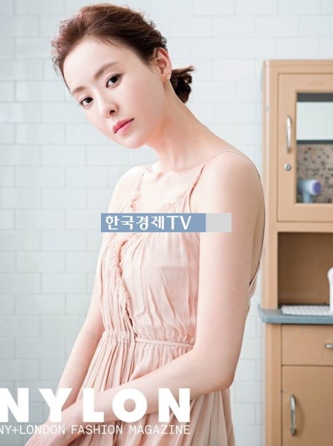 미세스캅 이다희 누드톤 화보, "입은 듯 아닌 듯"