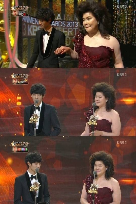 연쇄쇼핑가족 이영자, 어깨가 훤히 드러난 드레스 자태