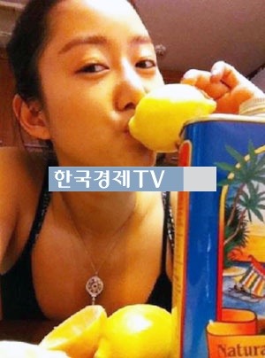 이준기 전혜빈 열애설 속…전혜빈 가슴골 훤히 드러낸 민낯’