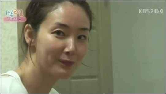 두번째 스무살 최지우, '민낯도 굴욕 없어'