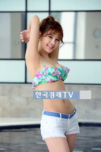 박은지 '11자복근+흰 피부' 드라마 속 장면 눈길