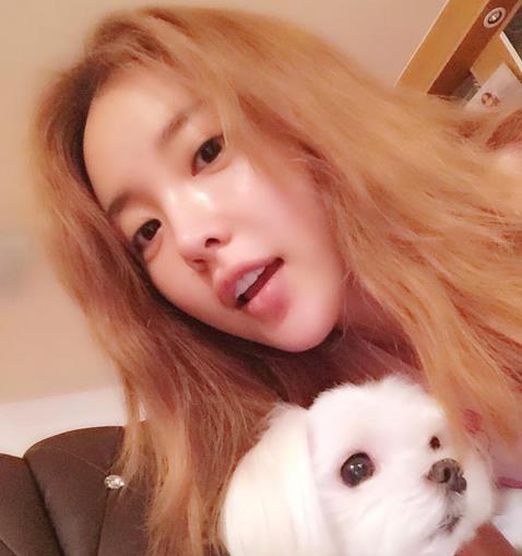 식사하셨어요 홍진영, 수수한 민낯 공개...'일상 속 여신 미모'