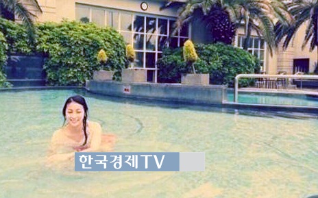 박규리, 수영장서 안 입은 듯한 사진 보니 '이럴 수가'