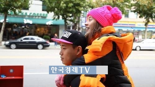 개리-송지효 어부바 모습 다시보니..연인 포스 줄줄