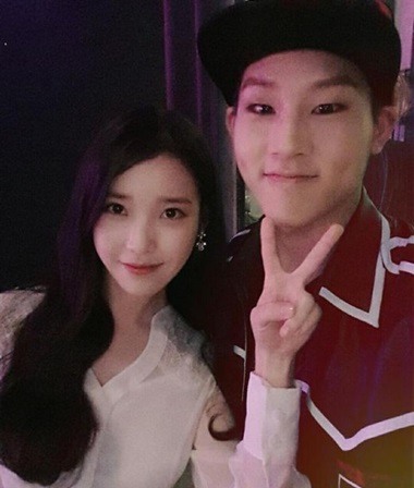 몬스타엑스 주헌, 아이유와 셀카 속 깜찍 매력 발산