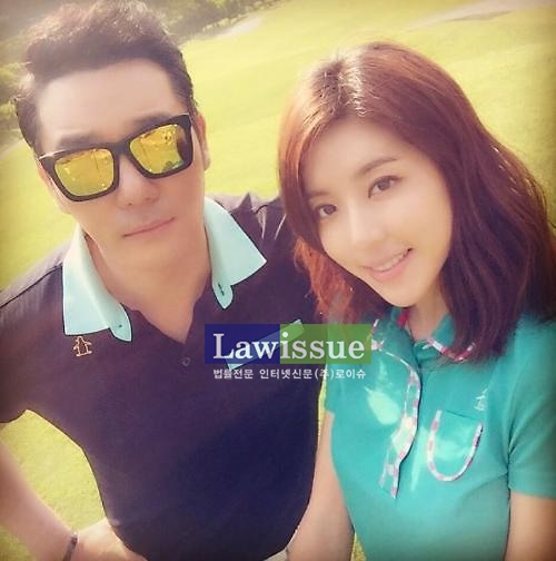 라디오스타 이태곤, 박한별과 커플룩같은 골프웨어 입은 사진 보니 '이 정도 일 줄'