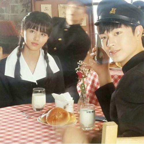 육성재-김소현, 옛날 교복 입고 미팅을?