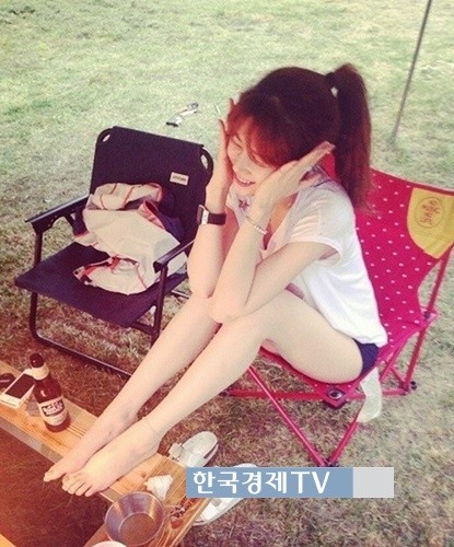 미쓰라진 권다현 결혼, ‘핫팬츠 입고 엉밑살 포착..몸매가 장난아니네’