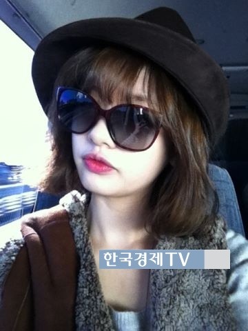 디데이 정소민, ‘빨간 앵두 입술 쭈삣 선글라스 낀 차도녀 포스 ’