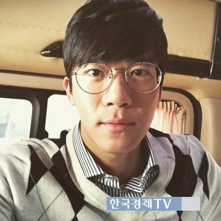 하석진 윤주희 열애설 부인 ‘안경 쓰고 모범생 내음 펄펄’