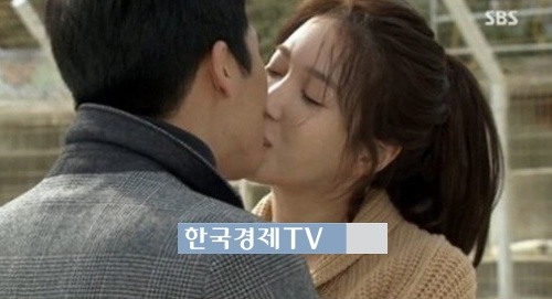하석진 윤주희 열애설 부인, ‘해변 위에서 이지아 입술을 잡아 먹을 기세’