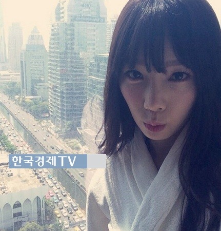 I 태연 솔로 앨범, ‘흰 가운 입고 촉촉한 모습으로…룰루랄라?’
