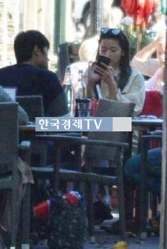 임신 6개월 전지현, ‘외국에서 만나도 이런 느낌?’