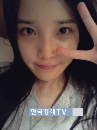 아이유 푸르던, ‘초근접 쌩얼 잡티 하나 없어...이게 무보정이라고??’
