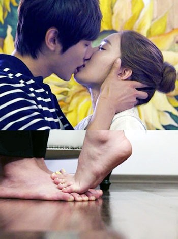 시크릿메세지 유인나, ‘까치발까지 들고..입술을 씹어먹을 기세’