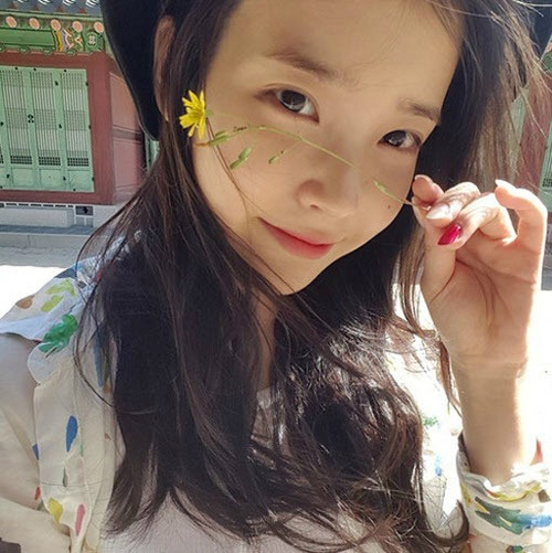 ▲(사진=아이유SNS)