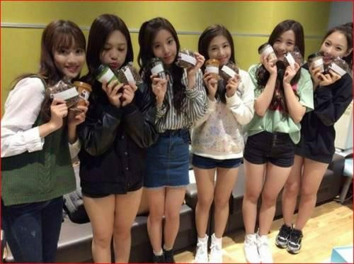 에이프릴 소민 탈퇴, ‘멤버들 다 모여 맨다리 드러낸 채…청순폭발’
