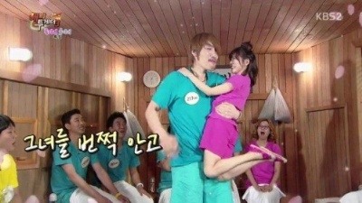 사기 혐의 최홍만, 한팔로 걸그룹 멤버 번쩍 들더니..흐믓?