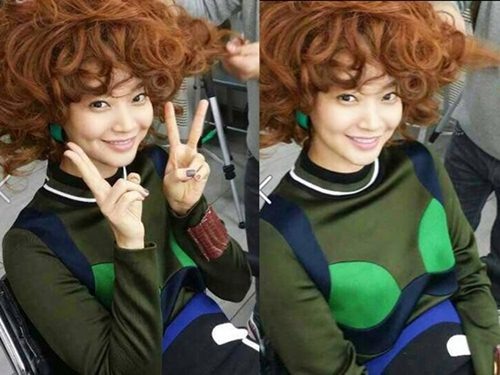 오마이비너스 신민아, ‘뽀글 라면 머리에도 굴욕은 없어라’