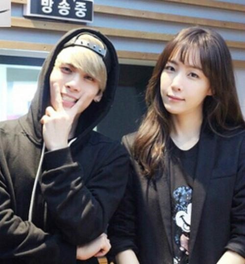 김이나, 연예인 옆에 있으니 "마치 10대 걸그룹 같네"
